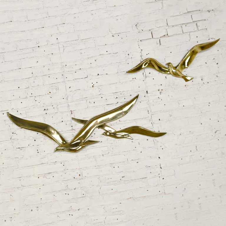 Vintage Mid Century Modern Gilded Plastic Seagulls In Flight Birds 2