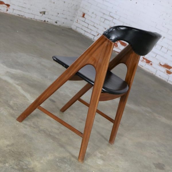 Small A Frame Scandinavian Modern Side Chair Manner of Kai Kristiansen Compass Chair