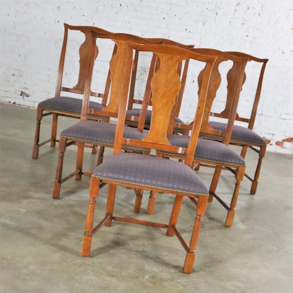 Baker Chippendale Style Dining Chairs with Solid Splat and Turned Front Legs Set of Six