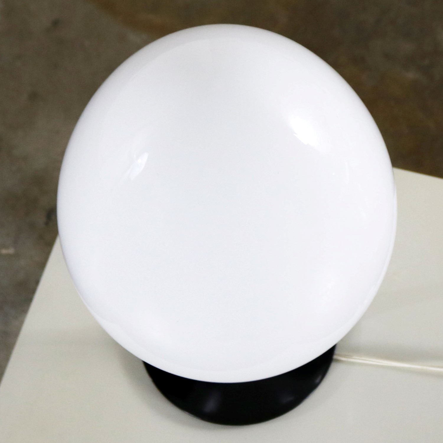 Bill Curry Stemlite Tulip Base Table Lamp for Design Line with Egg Shaped White Globe
