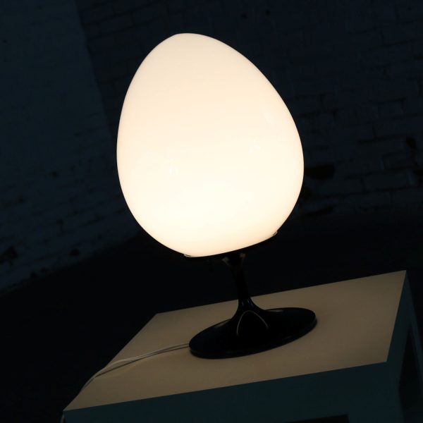 Bill Curry Stemlite Tulip Base Table Lamp for Design Line with Egg Shaped White Globe