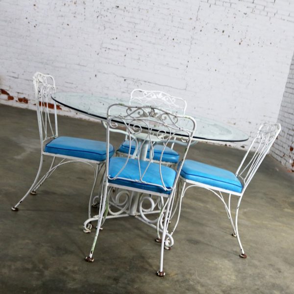 Salterini Style Wrought Iron Patio Set Round Table and Four Chairs with Turquoise Vinyl Seats