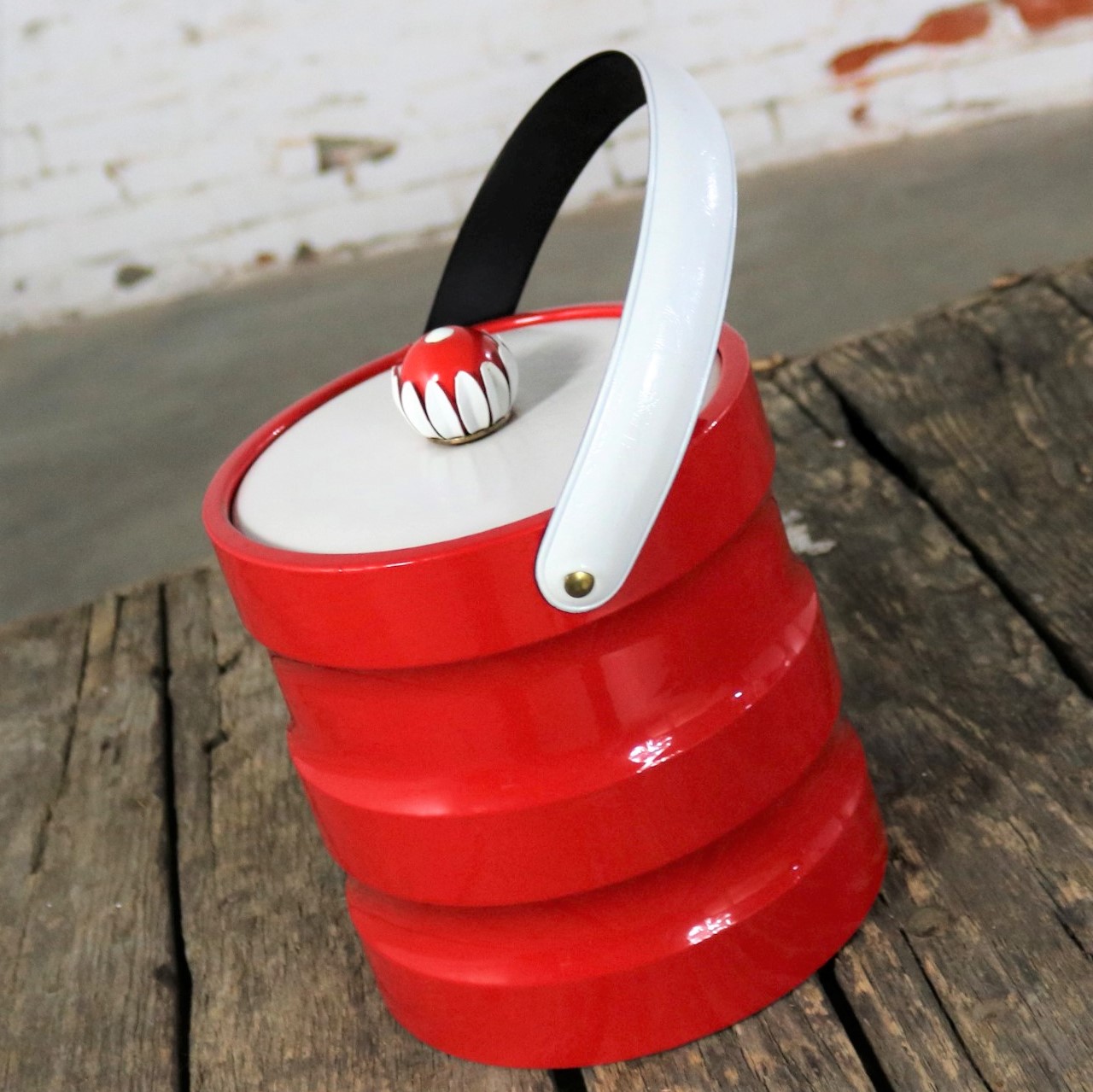 Mid Century Modern Ice Bucket Red Faux Patent Leather and White Plastic with Daisy Knob