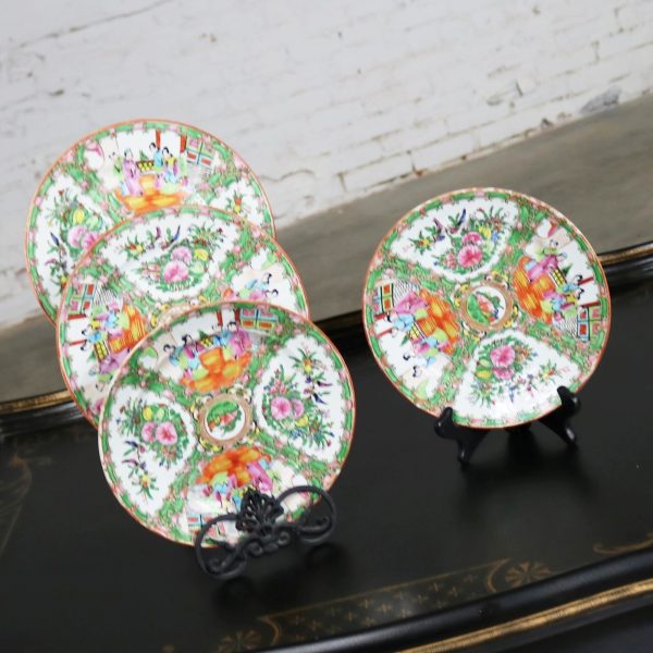 Antique Chinese Qing Rose Medallion Porcelain Nine Inch Plates Traditional Design Perfect Set of Four