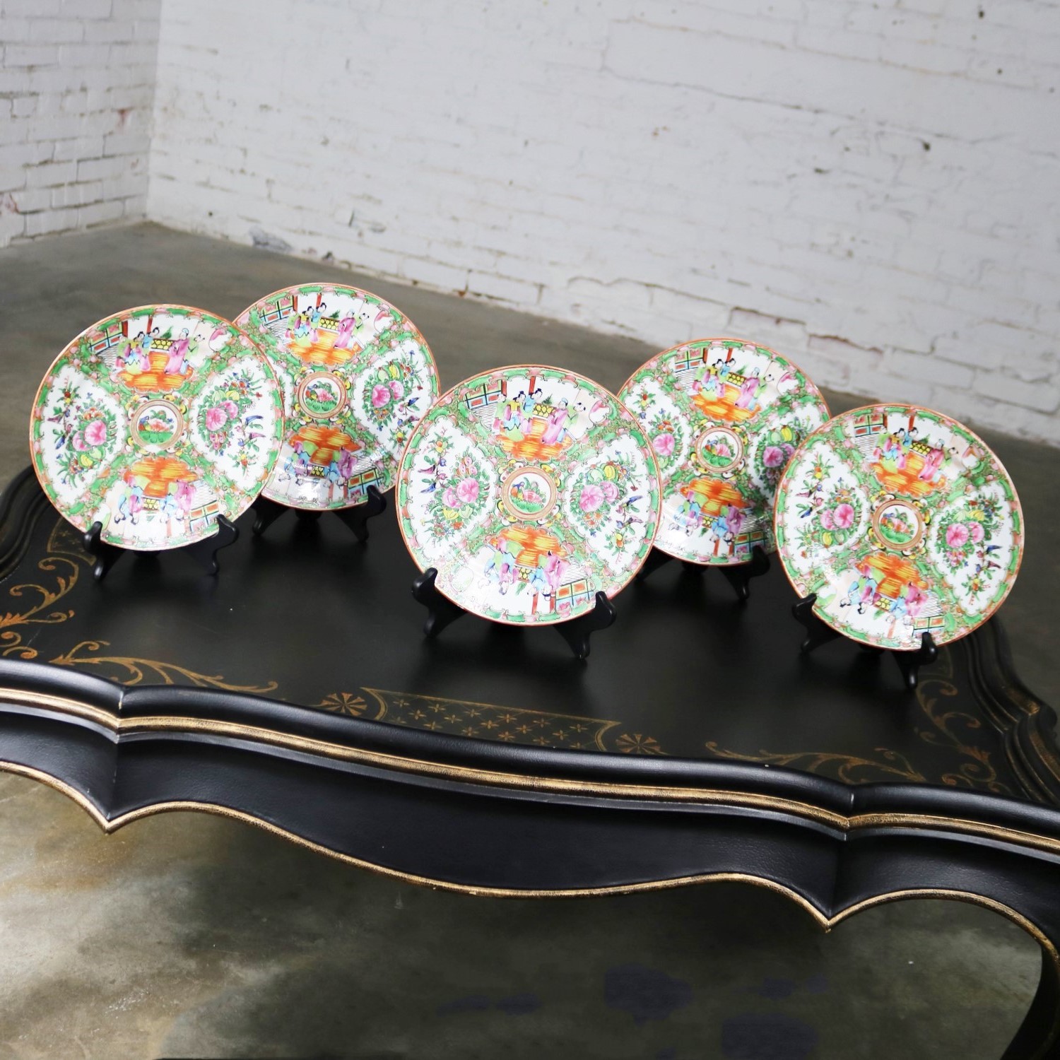 Antique Chinese Qing Rose Medallion Porcelain Nine Inch Plates Set of 5 Imperfect