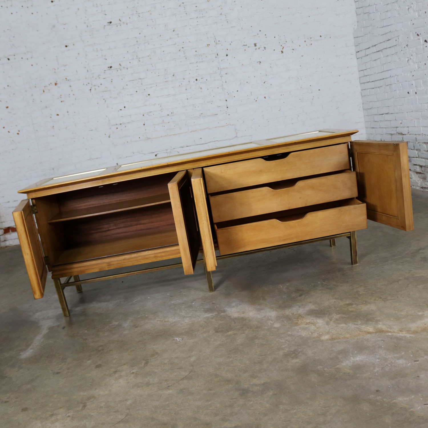 Mid Century Modern Credenza with Hutch Attributed to J. L. Metz Contempora Line