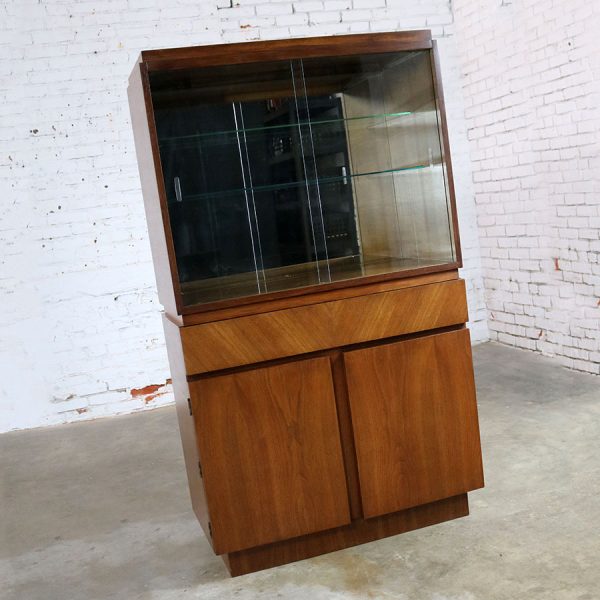 Architectural Modern China Cabinet by Morris of California Mid Century Modern