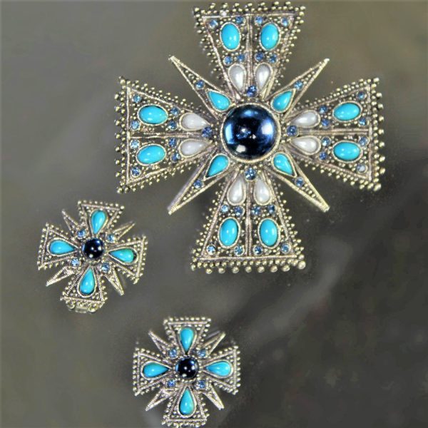 Vintage Signed ART© Maltese Cross Brooch & Earrings Demiparure Set Silvertone Turquoise & Blue
