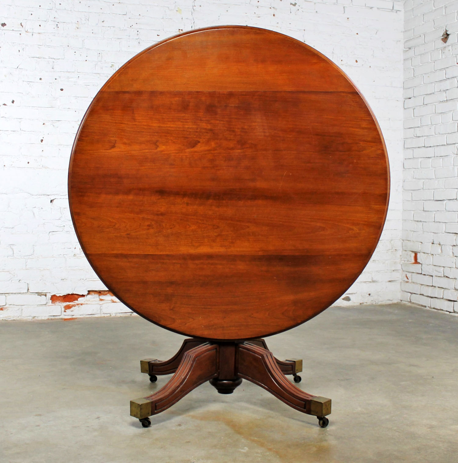 Classical Regency Carved Mahogany Round Tilt-Top Breakfast or Center Table