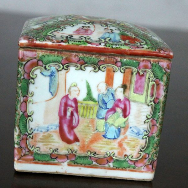 Antique Chinese Qing Rose Medallion Porcelain Square Tea Caddy Box