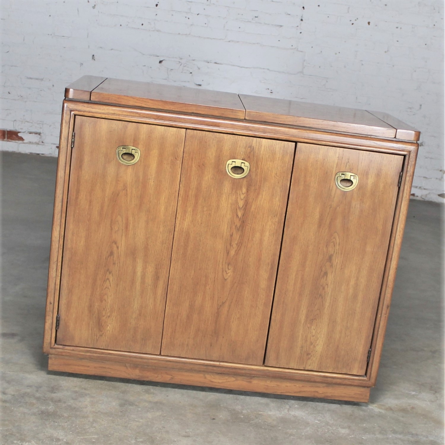 Vintage Mid-Century Campaign Style Rolling Dry Bar by Drexel Heritage
