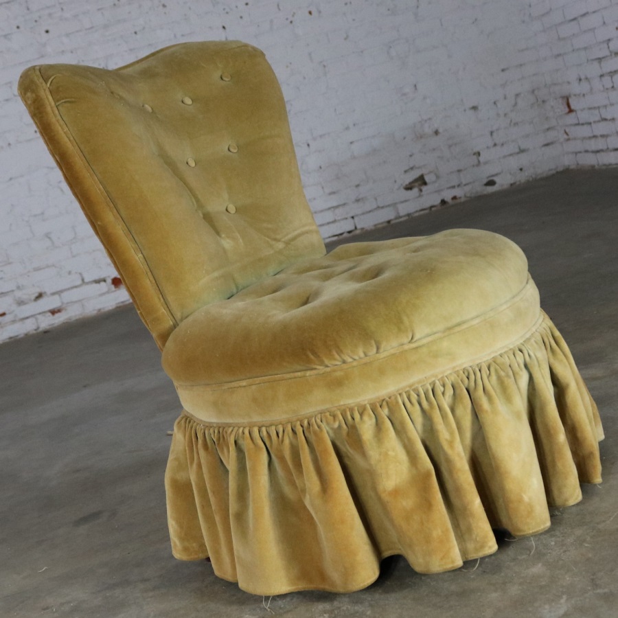 Heart Back Boudoir Accent Vanity Slipper Chair 1930s or 1940s