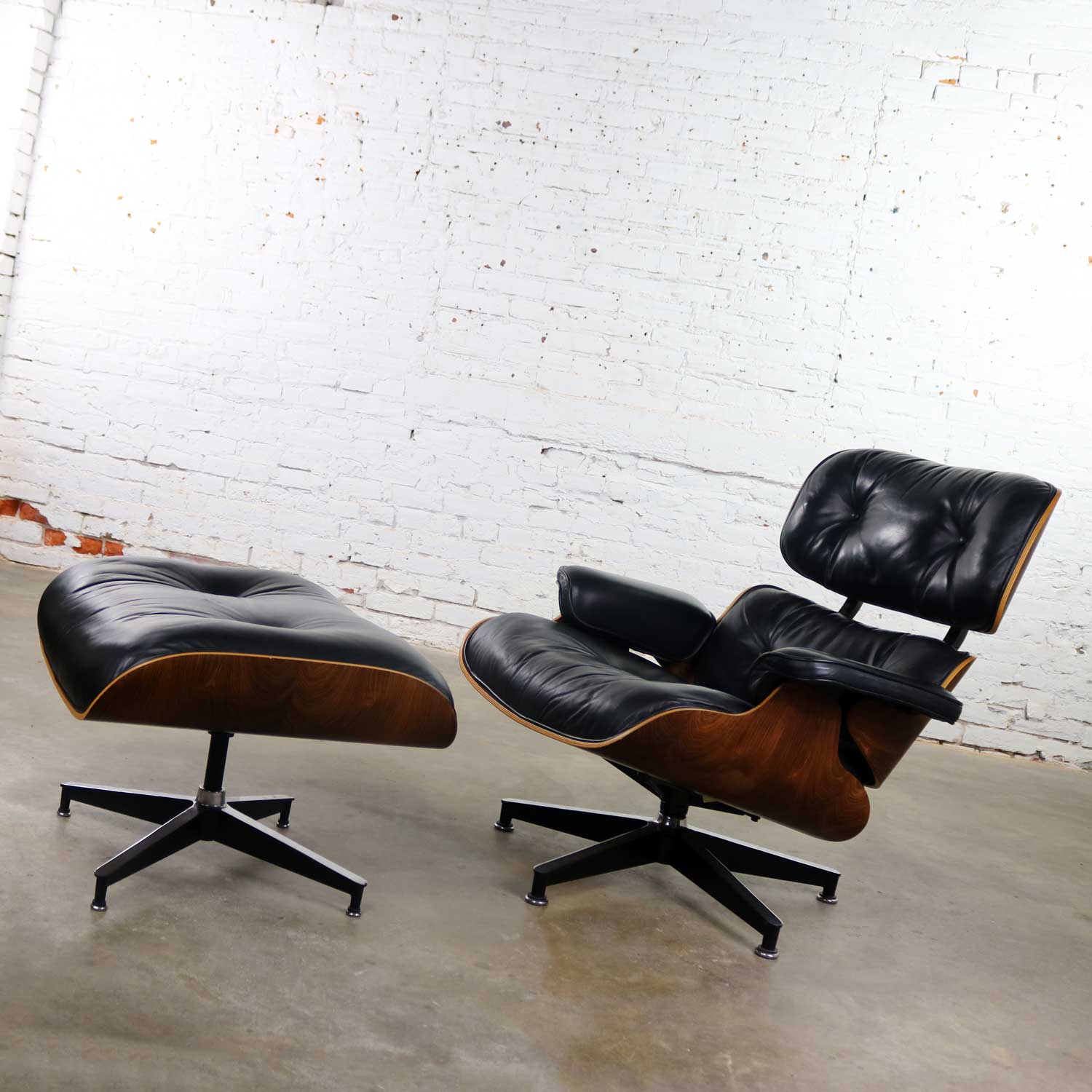 Vintage Eames Lounge Chair & Ottoman in Black Leather & Rosewood for Herman Miller