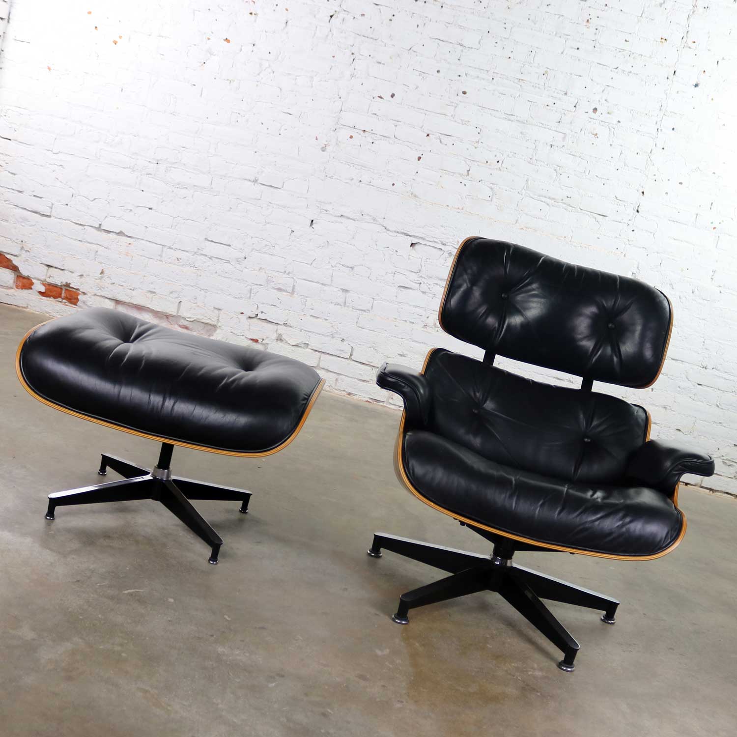 Vintage Eames Lounge Chair & Ottoman in Black Leather & Rosewood for Herman Miller