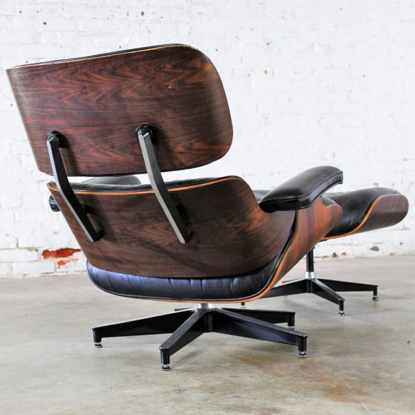 Vintage Eames Lounge Chair & Ottoman in Black Leather & Rosewood by Herman Miller 670/671