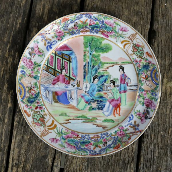 Chinese Porcelain Rose Medallion Plate Qing Dynasty