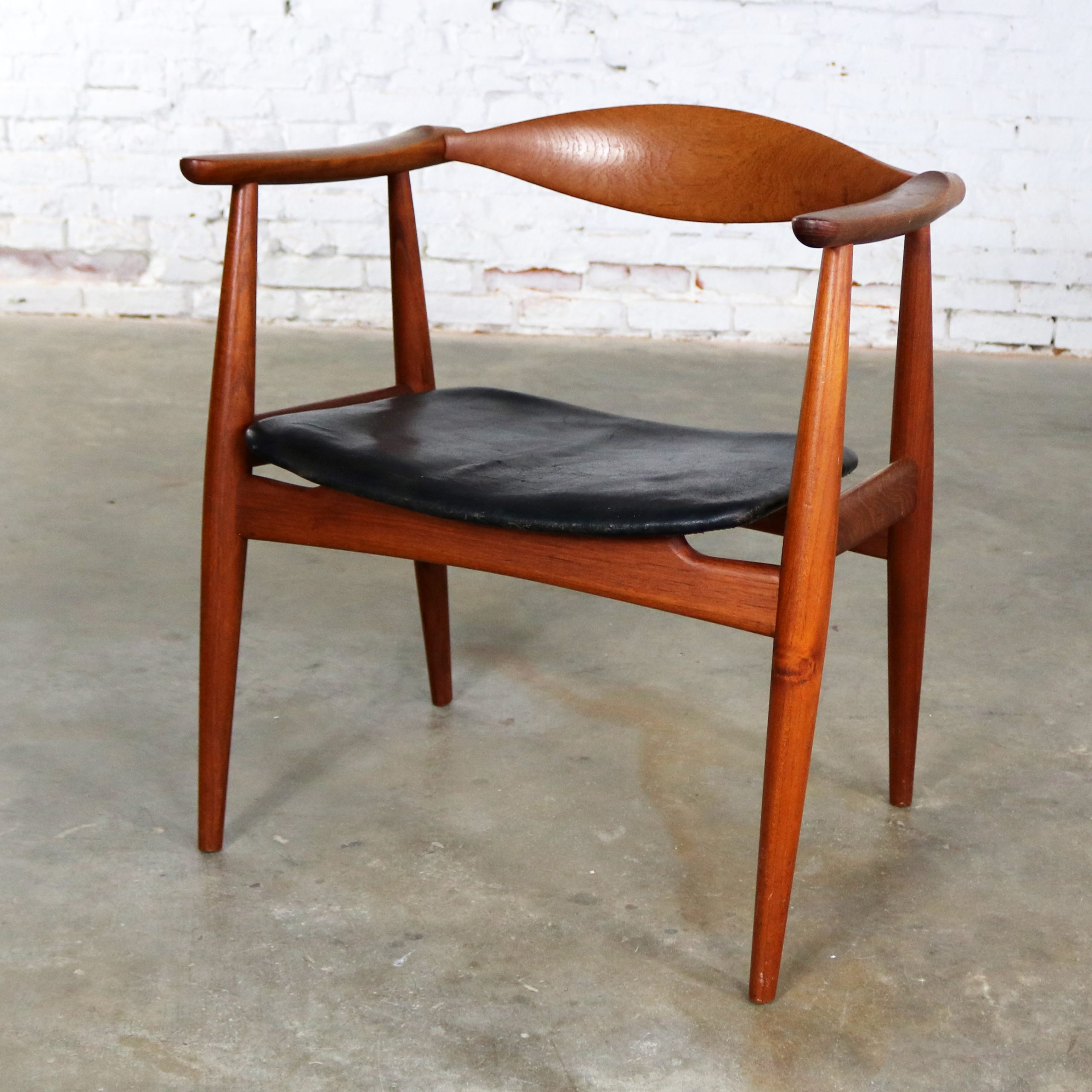 Hans Wegner CH 35 Chair for Carl Hansen and Son Vintage Scandinavian Modern in Teak