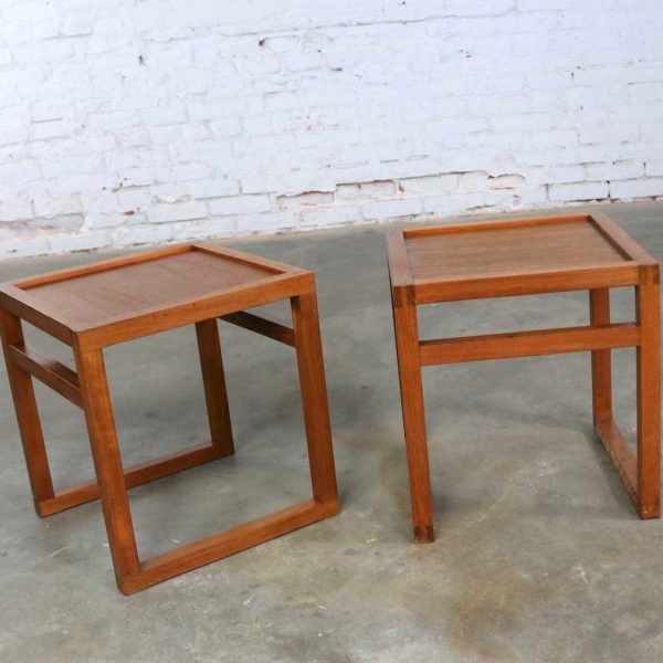 Vintage Scandinavian Modern Pair of Square Open Cube Side Tables in Teak