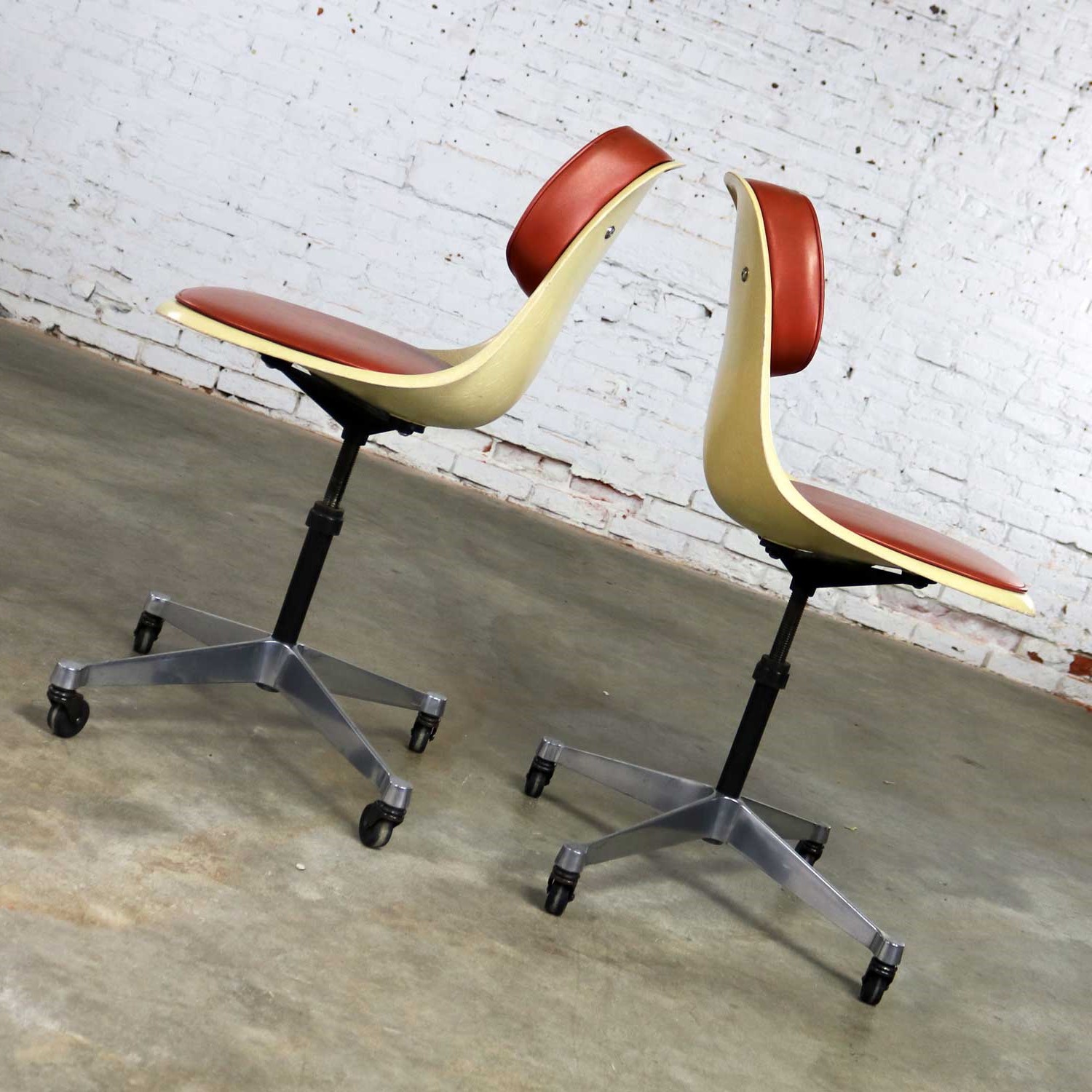 Eames Herman Miller PSCC-A-4 Pivoting Task Shell Chair Pair on Contract Base w/Casters