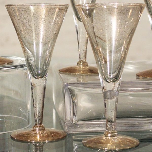 Dorothy C. Thorpe Gold Fleck Small Champagne Flutes or Wine Glasses Set of 5 Mid Century Modern