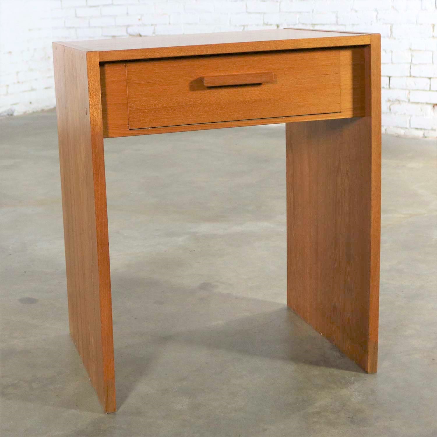 Scandinavian Modern Teak Single Drawer Nightstand or Tiny Desk by Faarup Mobelfabrik