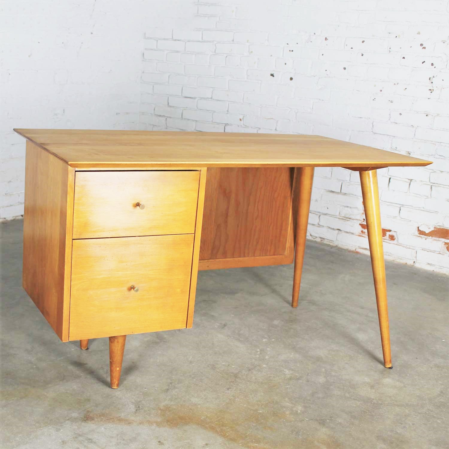 Vintage Mid Century Modern Paul McCobb Planner Group Desk with Cane Modesty Panel