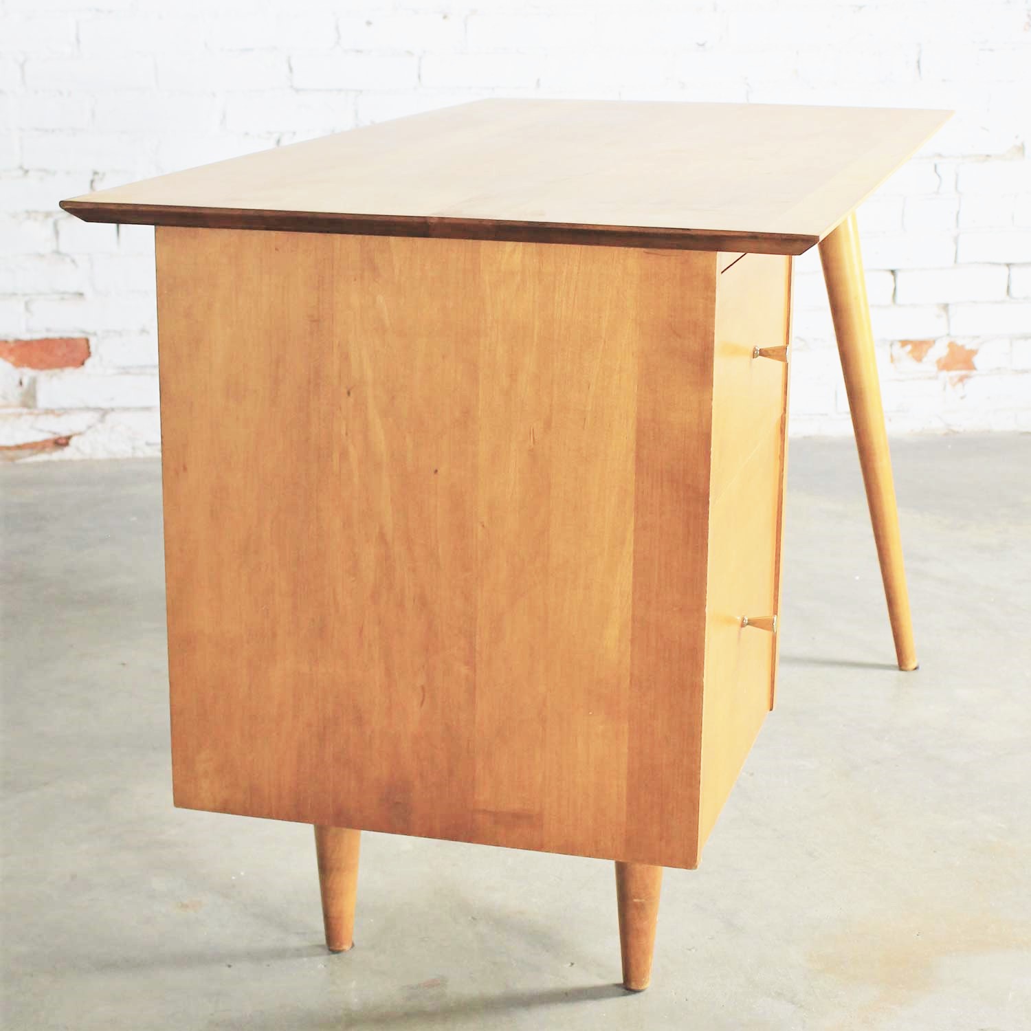 Vintage Mid Century Modern Paul McCobb Planner Group Desk with Cane Modesty Panel
