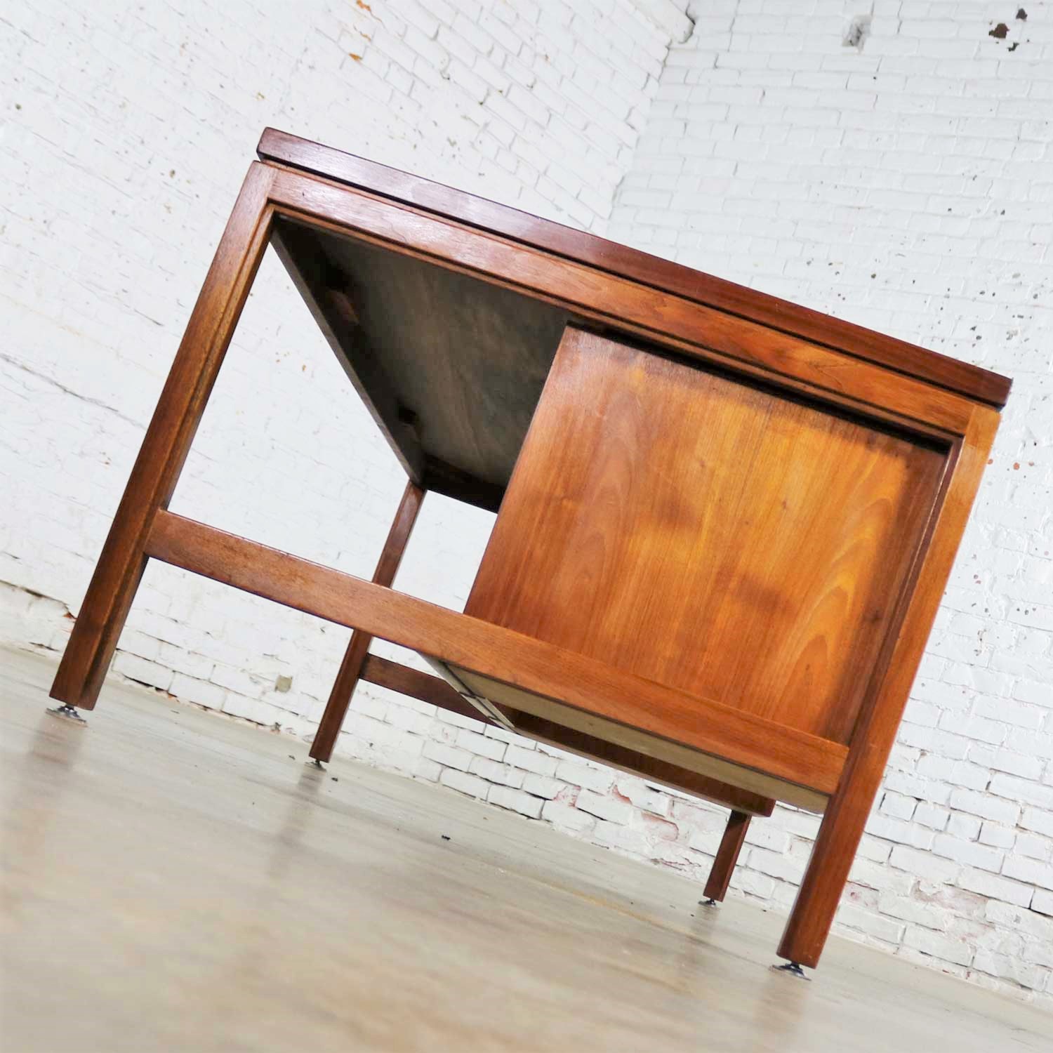 Scandinavian Modern Executive Desk in Walnut by Jens Risom for Risom Designs