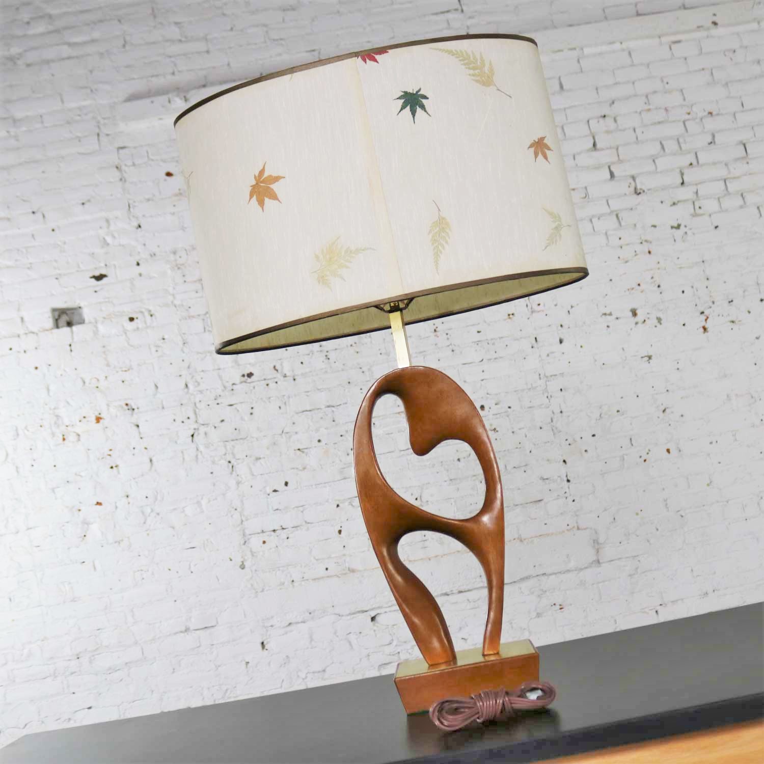 Mid Century Modern Sculptural Biomorphic Walnut and Brass Table Lamp