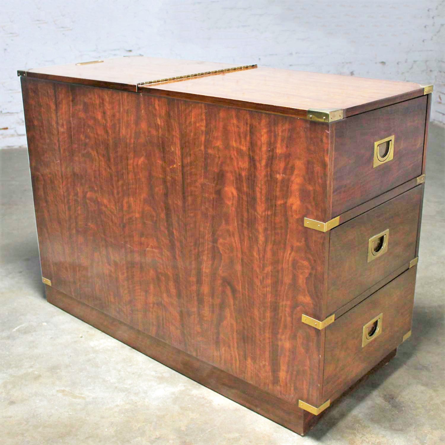 Campaign-Style-Chest-Type-Drexel-Dry-Bar-Vintage-Mid-Century