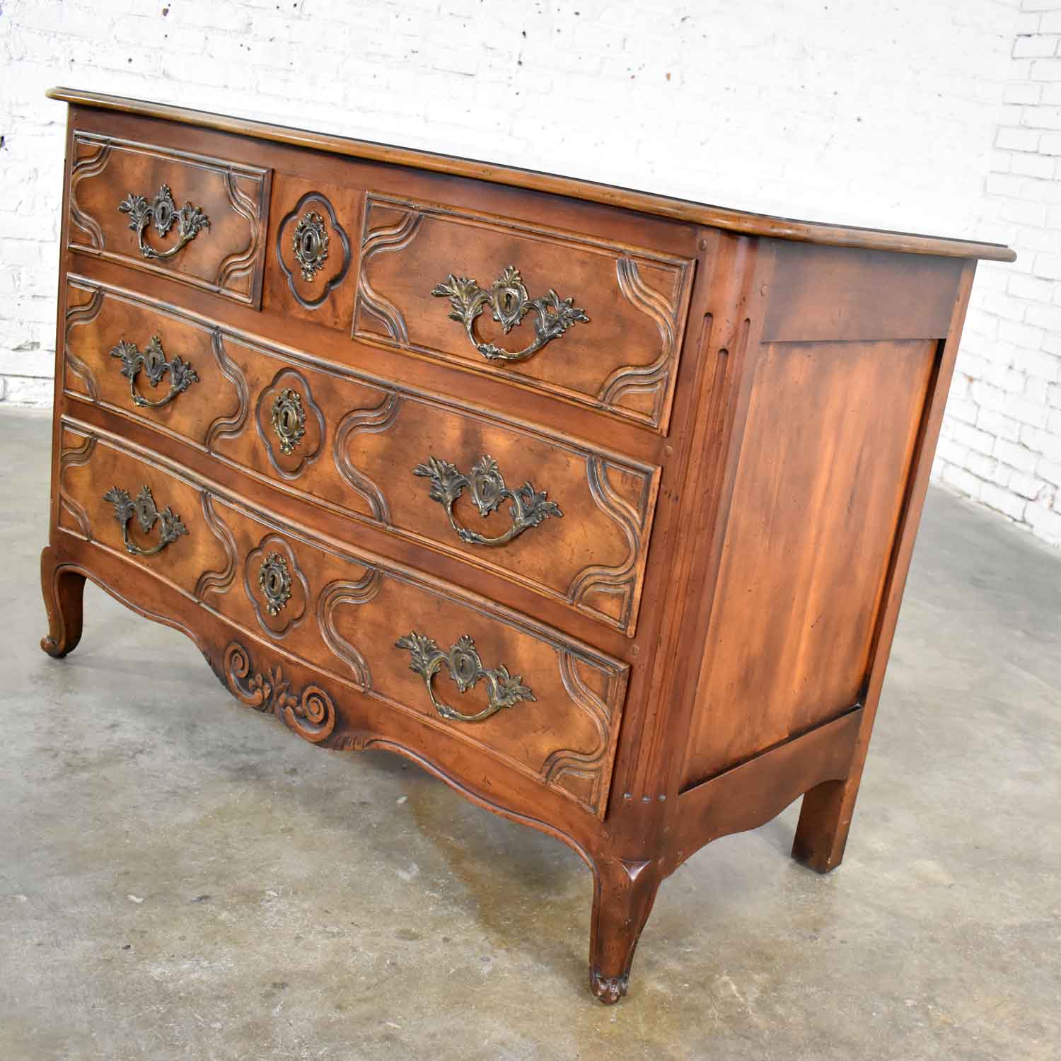 Baker Furniture French Provincial Country Style Bachelor’s Chest of Drawers