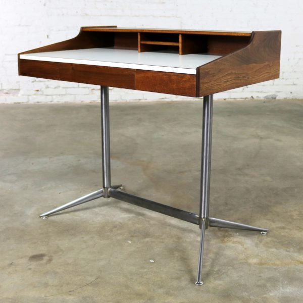 Small Walnut Mid-Century Modern Writing Desk in the Style of George Nelson