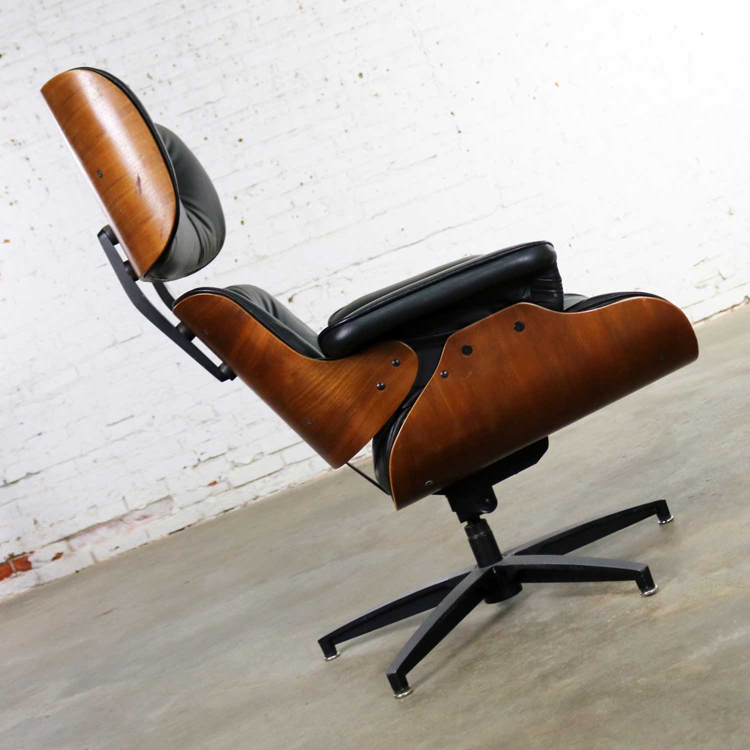 Mid Century Modern Selig Black Vinyl and Walnut Lounge Chair Style Eames Herman Miller