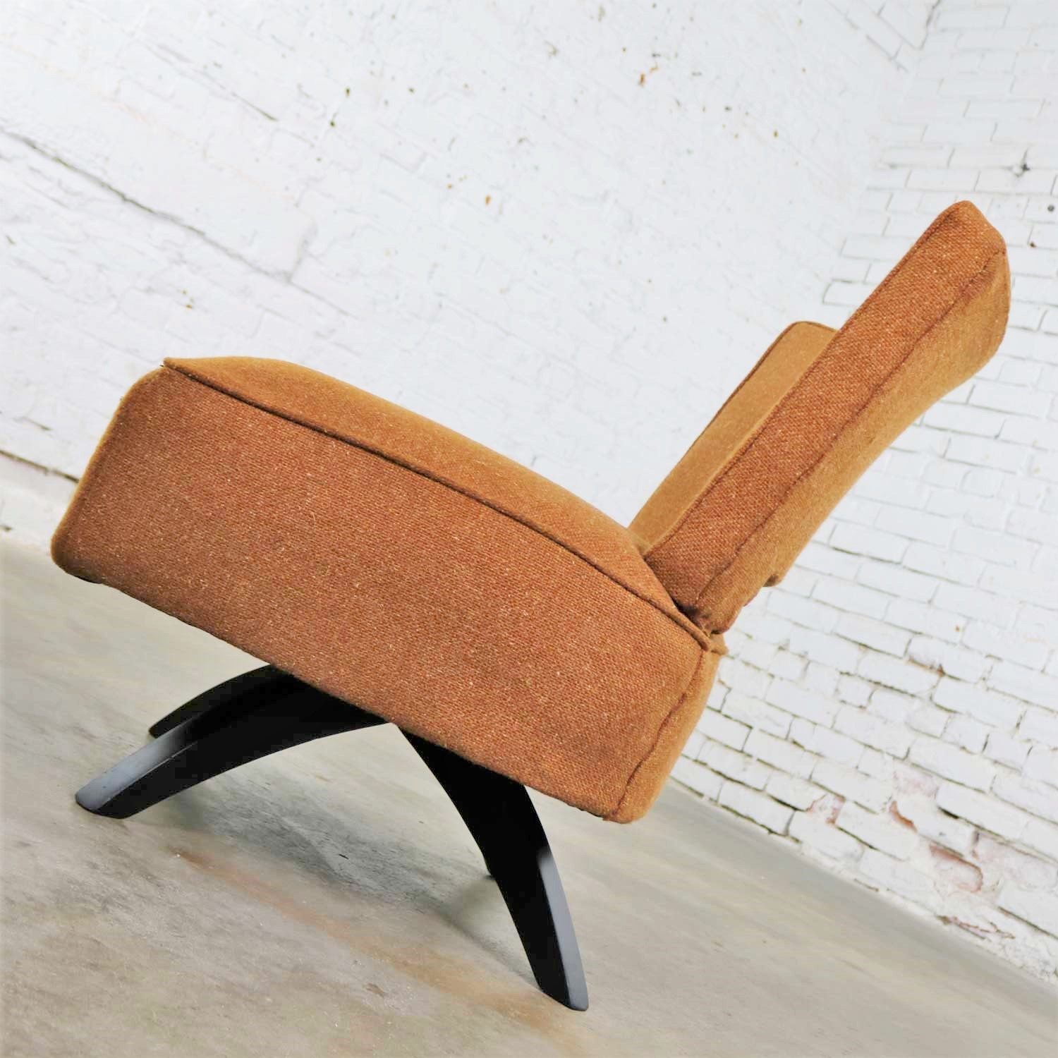 Mid Century Modern Swivel Slipper Chair Attributed to Kroehler Manufacturing