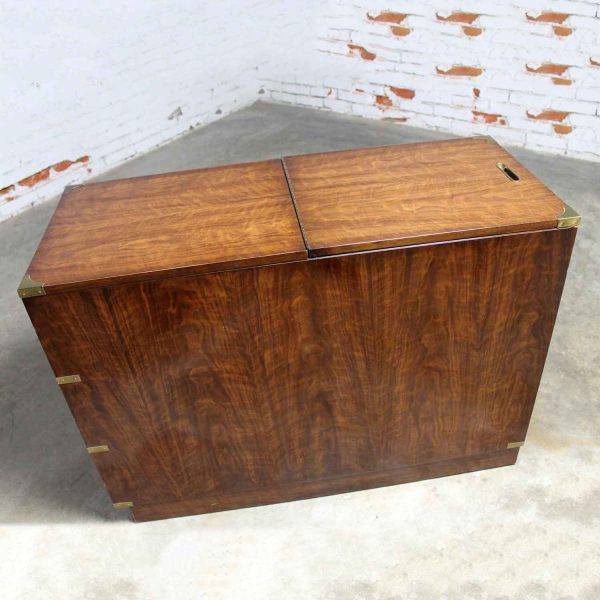 Campaign-Style-Chest-Type-Drexel-Dry-Bar-Vintage-Mid-Century