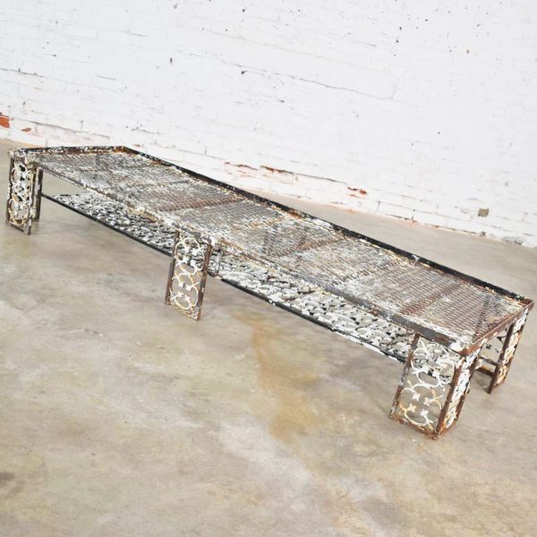 Antique Rustic Patinated Cast Iron Ornate Patio Garden Coffee Table Bench Daybed