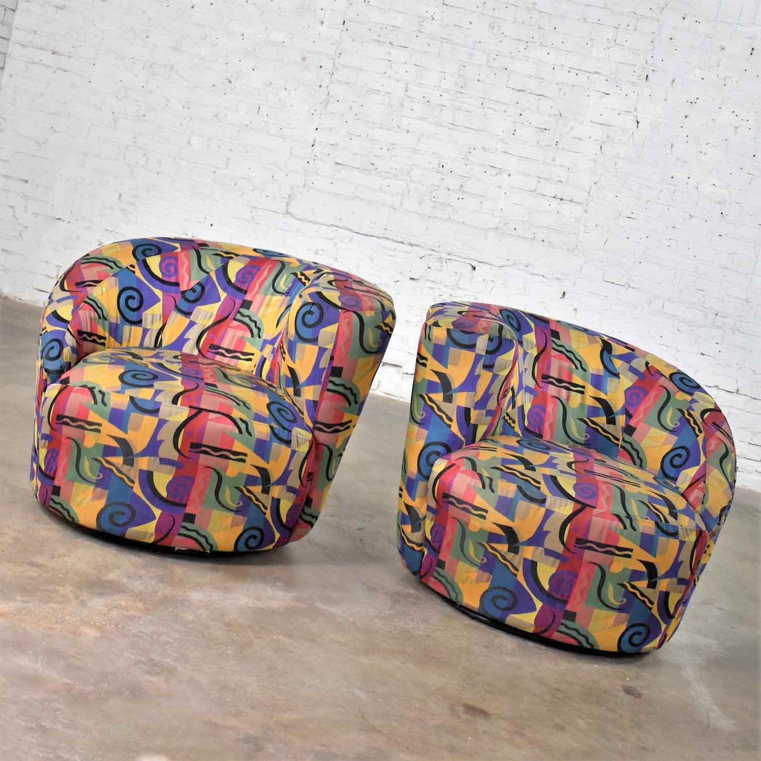 Pair of Asymmetric Nautilus Swivel Chairs in Style of Vladimir Kagan