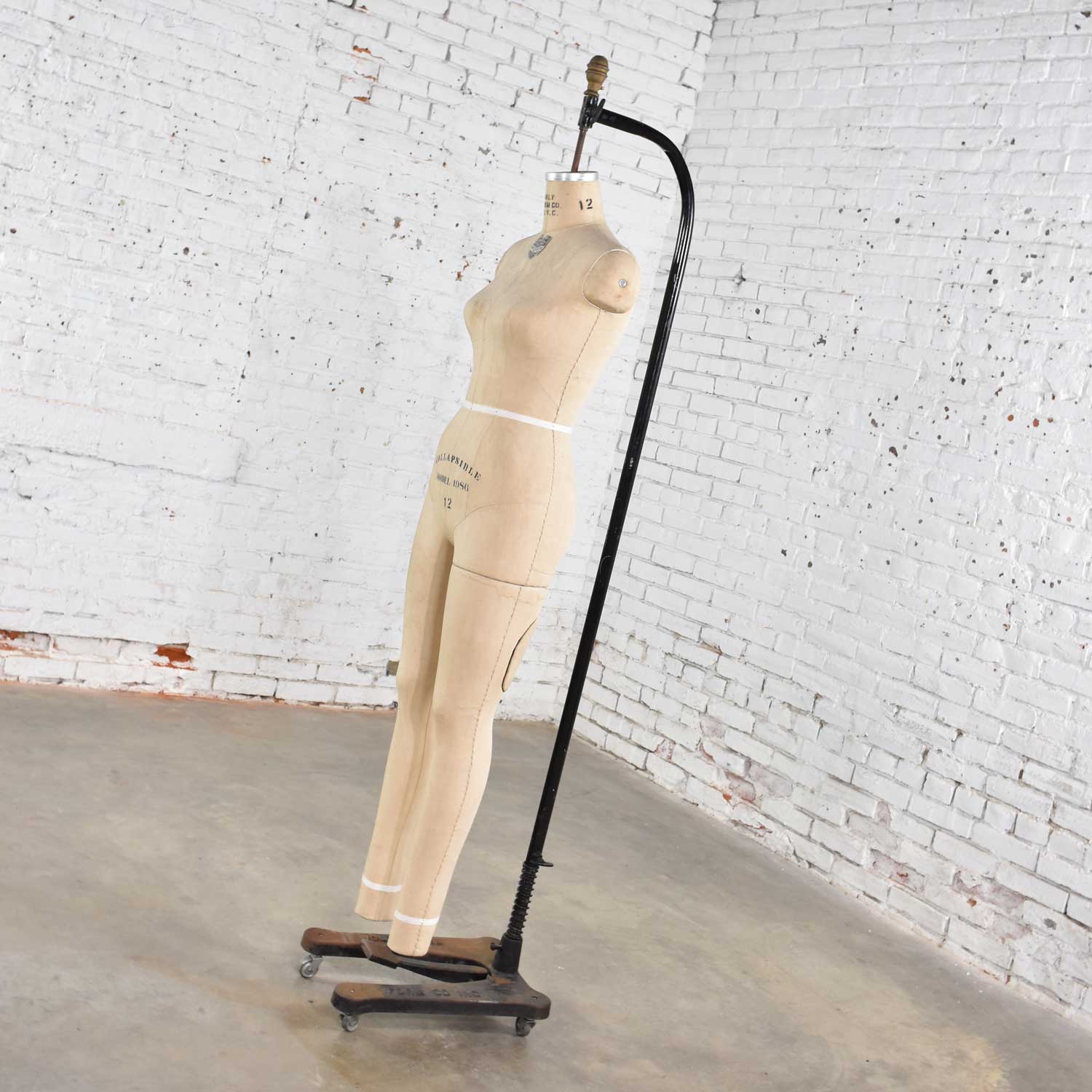 Vintage Wolfform Co. Female Mannequin Full Body Dress Form 1986-12 Cast Iron Base