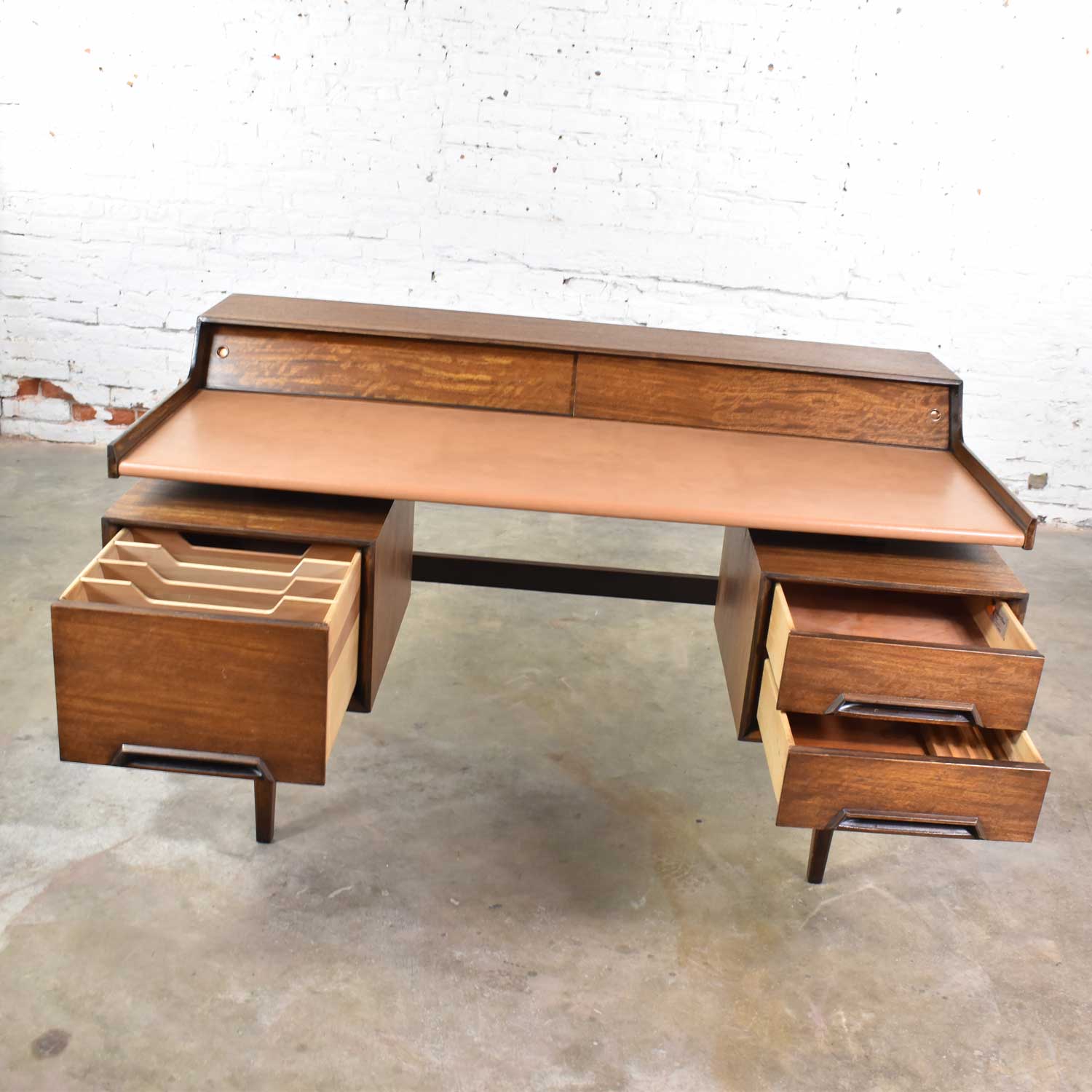 Milo Baughman for Drexel Perspective Mindoro and Faux Leather Floating Top MCM Desk