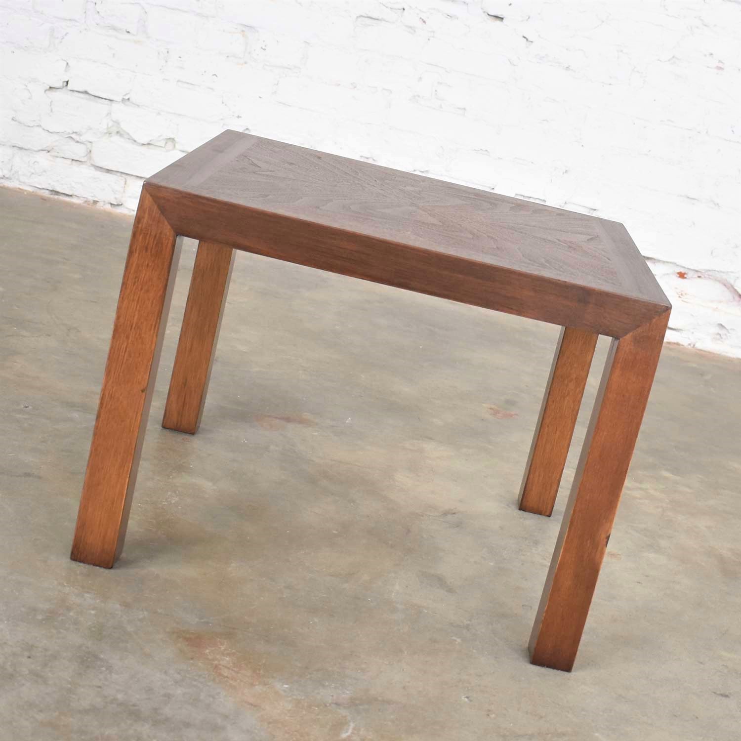 Vintage Modern Lane Solid Walnut Square Parsons Side Table w/ Inlay Style #1124-18 1970
