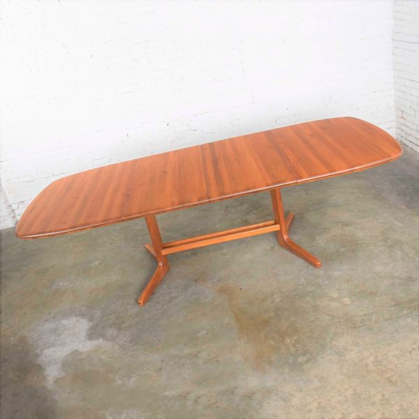 Vintage Scandinavian Modern Teak Oval Expanding Dining Table Attributed to Dyrlund 2 Leaves