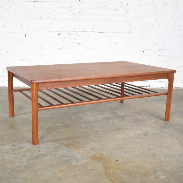 Vintage Danish Mid-Century Modern Coffee Table in Teak by Mobelfabrikken Toften