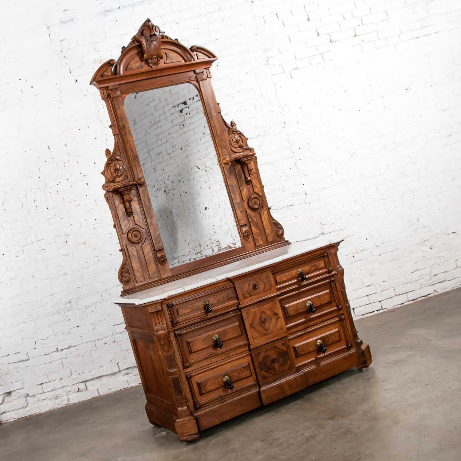 Antique victorian dresser 2024 with mirror