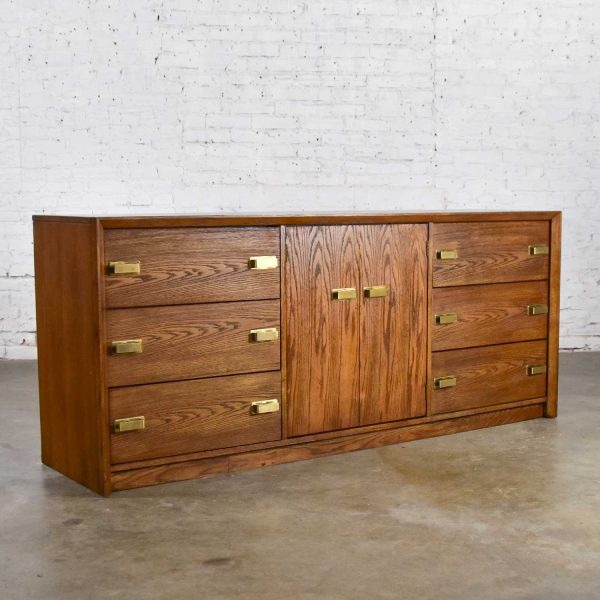 Bassett Modern Credenza Buffet Dresser in Medium Tone Finish with Brass Plate Hardware