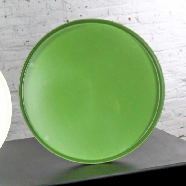 Mid Century Modern Trays Round Avocado Green Plastic Splatter Platters by Sabe’s