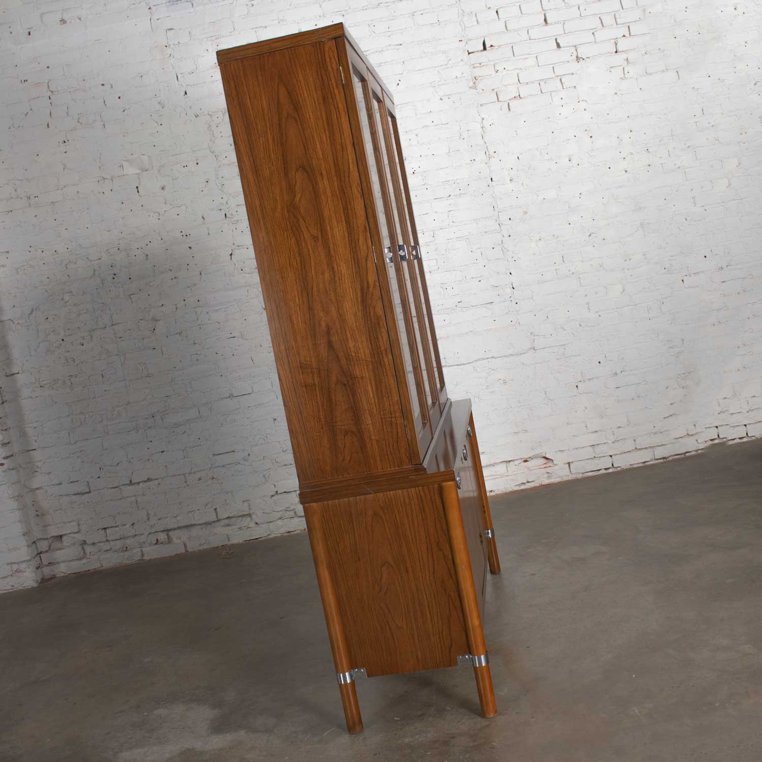 Mid-Century Modern Walnut Veneer Lighted China Cabinet with Chrome Accents