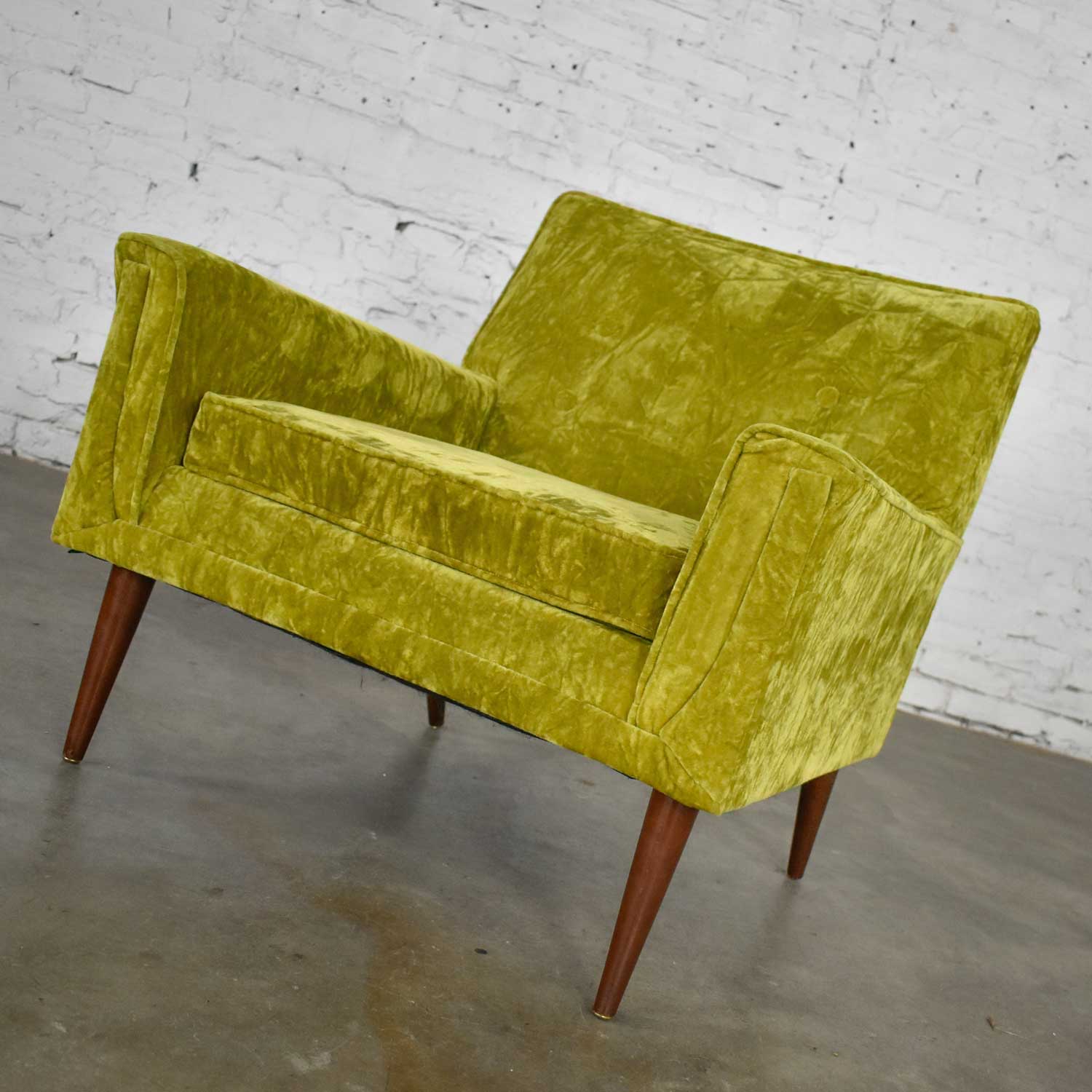 Mid-Century Modern Chartreuse Crushed Velvet Lounge Club Chair Style of Paul McCobb