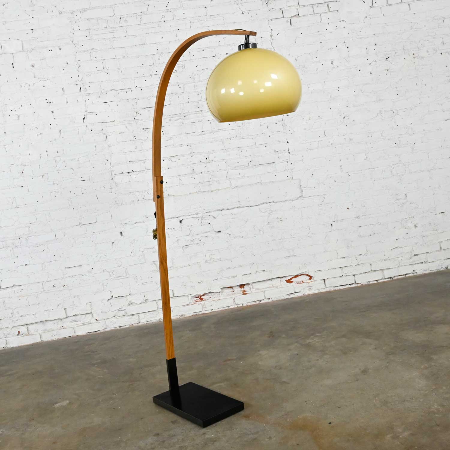 Mid-Century Modern Bentwood Swoop Arc Floor Lamp Amber Plastic Bubble Globe Shade