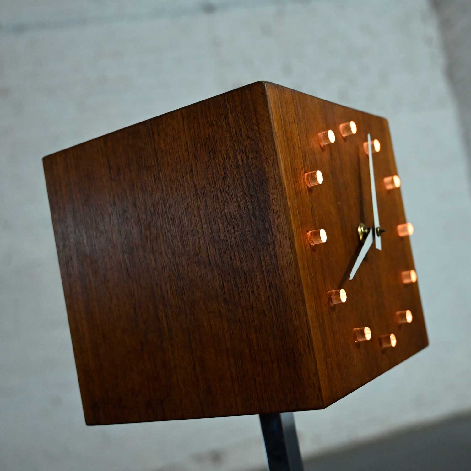 Mid-Century Modern Walnut & Chrome Cube Clock Lamp on Stand by V. H. Woolums Style of Howard Miller Clocks