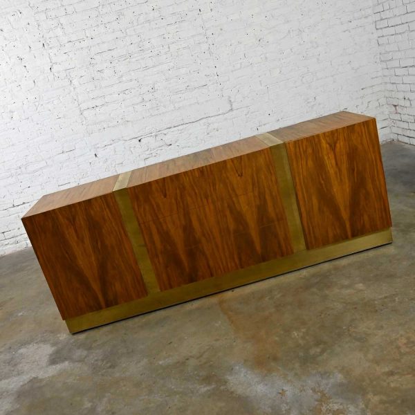 Vintage Modern Rosewood Dresser Credenza or Buffet by Milo Baughman for Thayer Coggin